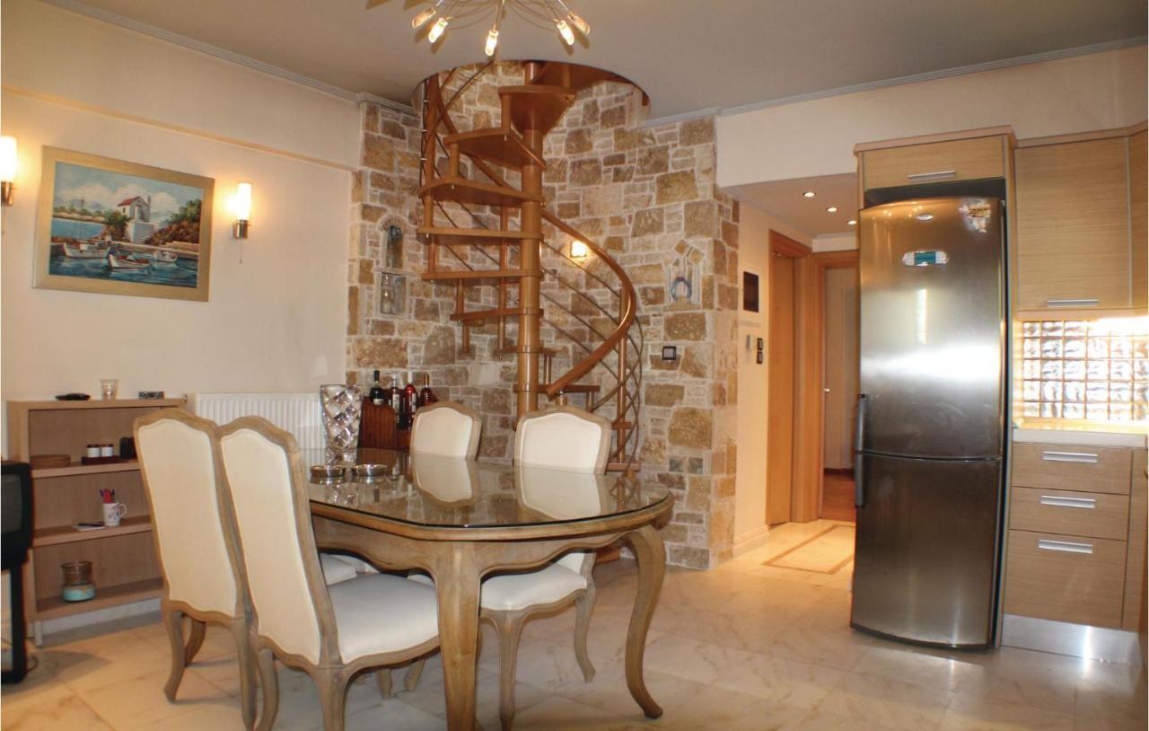 Amazing Home In Artemida With Kitchen Extérieur photo